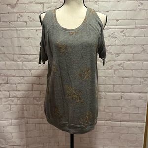 Medium slit sleeve shirt with rose pattern